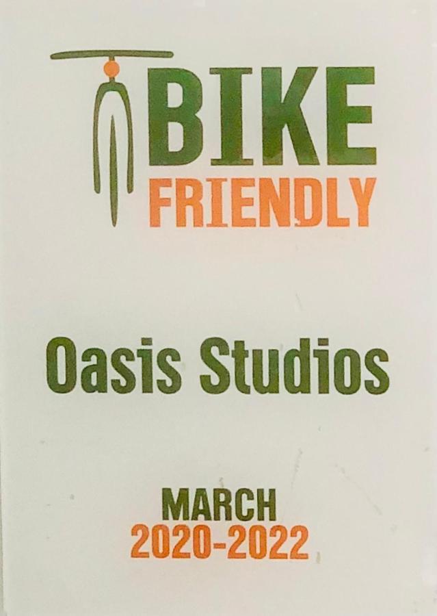 Oasis Studios Mikrí Vígla Kültér fotó